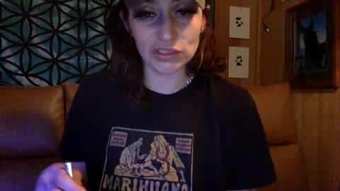 ariel  colin when hes here online show from 28, 1, 2025