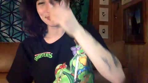 ariel  colin when hes here online show from 8, 2, 2025