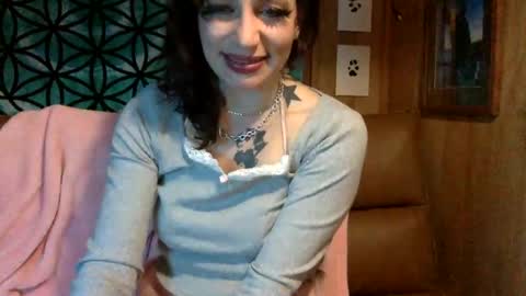 ariel  colin when hes here online show from 5, 3, 2025