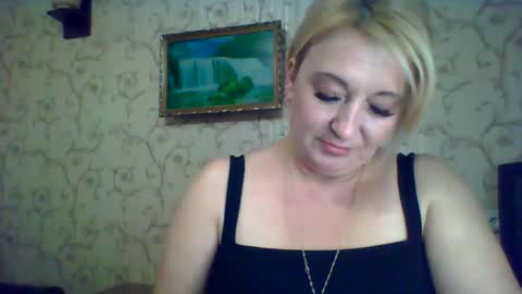 ArielXLoveresss online show from 12, 9, 2025