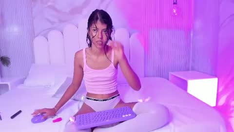 Snapshot of arietta_skinny chatting on 26, 6, 2026 Arietta online show from 26, 6, 2026