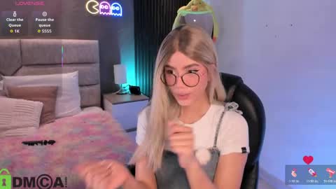 Ari  online show from 11, 4, 2026