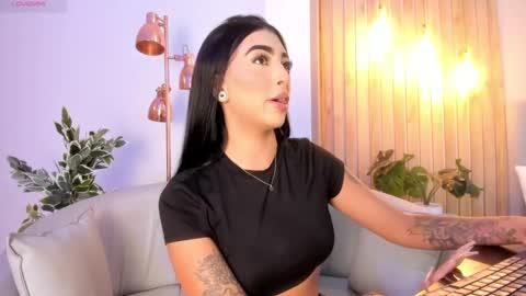 Ari Robert online show from 10, 9, 2025