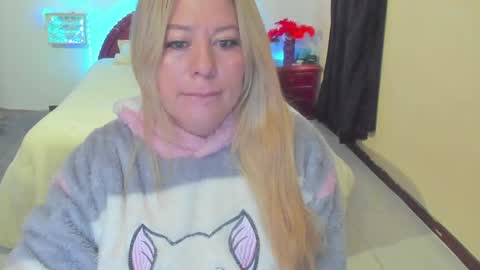 arisha_katy1 online show from 2, 3, 2025