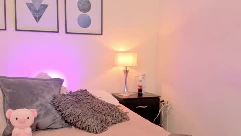   Nice to meet you  thumb up me please its important I  LOOK MY BIO DOWN online show from 18, 2, 2026