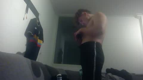 Snapshot of armandoueeal chatting on 7, 3, 2026 armandoueeal online show from 7, 3, 2026