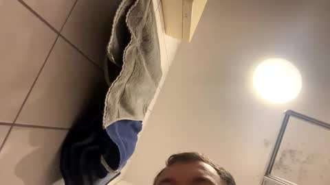 armyskater32 online show from 5, 10, 2025