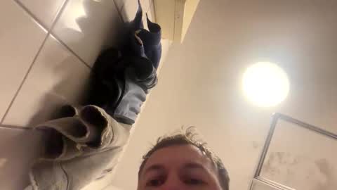 armyskater32 online show from 9, 11, 2025