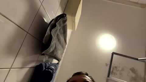 armyskater32 online show from 12, 3, 2026