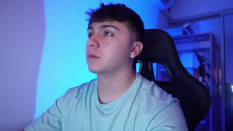 aron__cooper online show from 12, 4, 2026