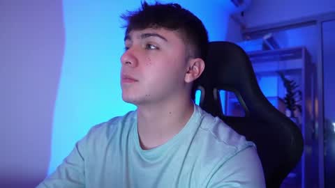 Snapshot of aron__cooper chatting on 22, 6, 2026 aron__cooper online show from 22, 6, 2026