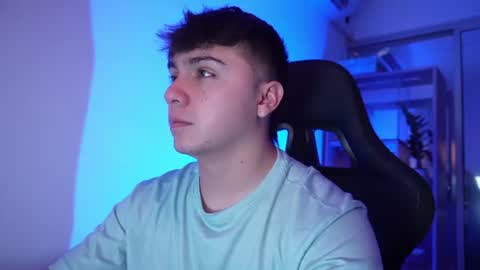 Snapshot of aron__cooper chatting on 24, 6, 2026 aron__cooper online show from 24, 6, 2026