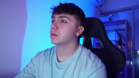 Snapshot of aron__cooper chatting on 18, 7, 2026 aron__cooper online show from 18, 7, 2026