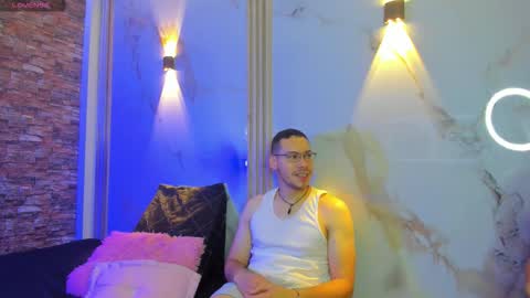 aron and molly online show from 16, 11, 2025