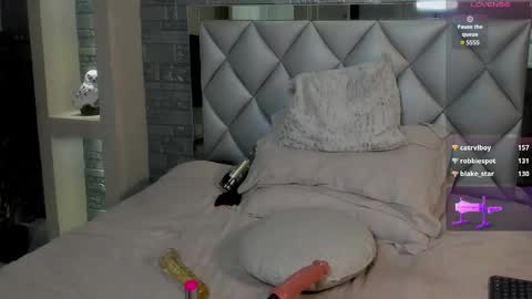 ARON BOLT online show from 6, 3, 2025