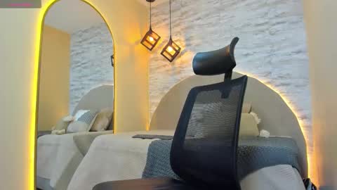 ARON BOLT online show from 8, 11, 2025