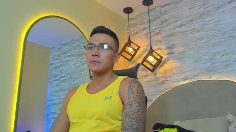 Snapshot of aron_bolt chatting on 5, 2, 2026 ARON BOLT online show from 5, 2, 2026