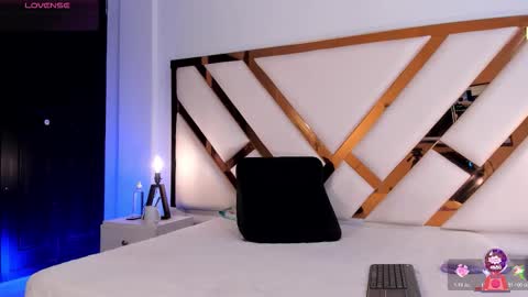 Aron cruz  online show from 5, 3, 2026