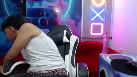 aron_hot11 online show from 5, 5, 2026