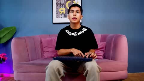 Snapshot of aron_pulse chatting on 16, 1, 2026 aron_pulse online show from 16, 1, 2026