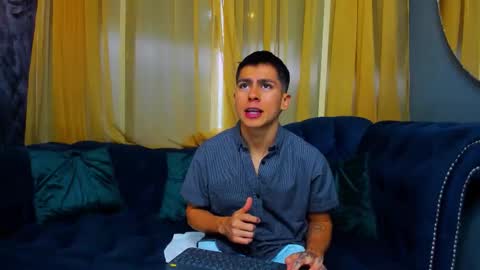 Snapshot of aron_pulse chatting on 10, 2, 2026 aron_pulse online show from 10, 2, 2026