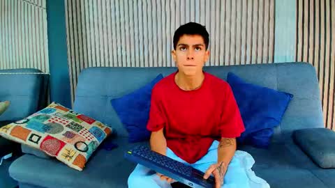 Snapshot of aron_pulse chatting on 26, 2, 2026 aron_pulse online show from 26, 2, 2026