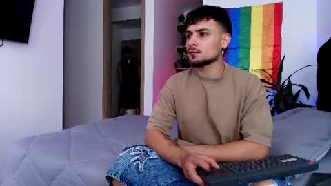 Snapshot of aron_santoro1 chatting on 11, 6, 2026 Aron Santoro online show from 11, 6, 2026