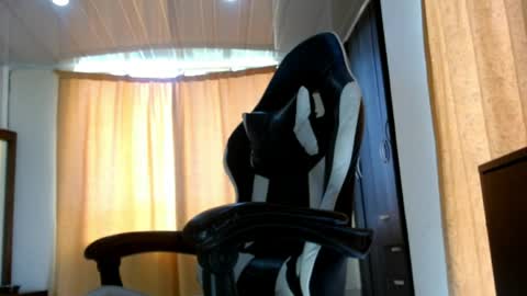 aronmiller online show from 4, 4, 2026