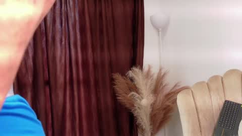   online show from 1, 4, 2026