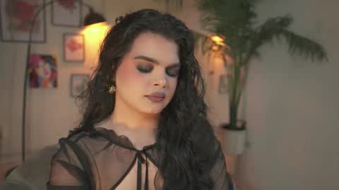 Chloe  online show from 19, 12, 2025