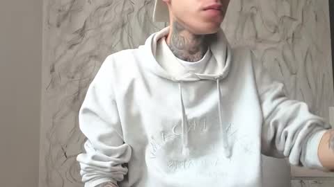   online show from 11, 10, 2025