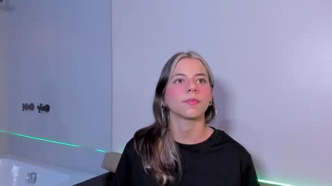 artemisablake online show from 17, 12, 2024