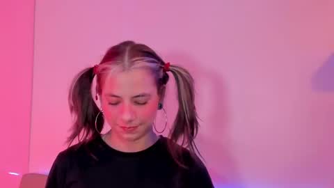 artemisablake online show from 20, 12, 2024