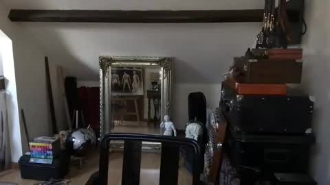 artisterotic online show from 18, 4, 2026