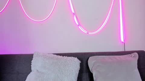 Snapshot of artmiajoy chatting on 17, 12, 2024 MIA OF artmiajoy online show from 17, 12, 2024