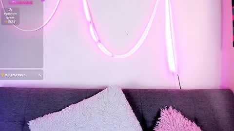 Snapshot of artmiajoy chatting on 8, 1, 2025 MIA OF artmiajoy online show from 8, 1, 2025