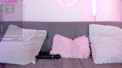 Snapshot of artmiajoy chatting on 17, 1, 2025 MIA OF artmiajoy online show from 17, 1, 2025