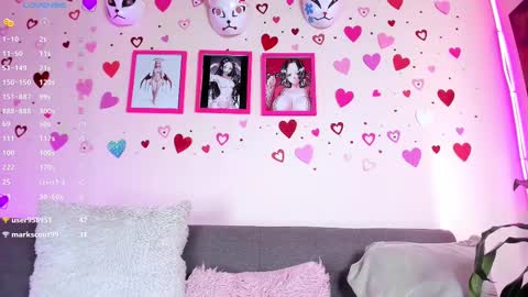 Snapshot of artmiajoy chatting on 3, 3, 2025 MIA OF artmiajoy online show from 3, 3, 2025