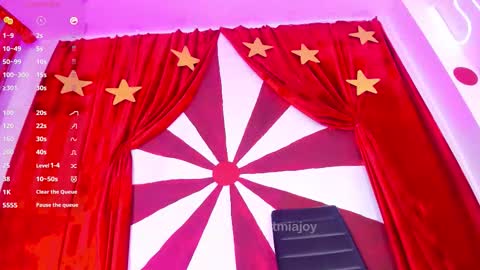 Snapshot of artmiajoy chatting on 15, 10, 2025 MIA OF artmiajoy online show from 15, 10, 2025