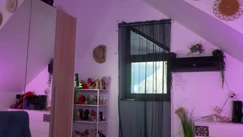 Amalia online show from 14, 4, 2026