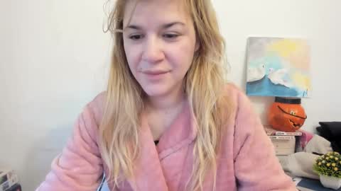 Snapshot of artsyandcraftsy_ chatting on 27, 2, 2025 MIA online show from 27, 2, 2025