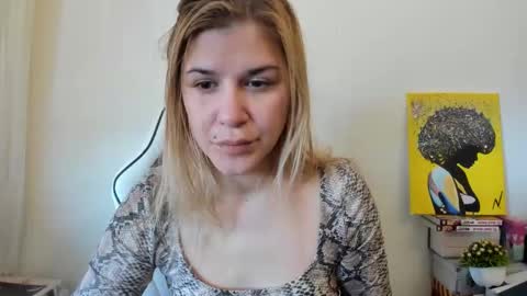 Snapshot of artsyandcraftsy_ chatting on 8, 3, 2025 MIA online show from 8, 3, 2025