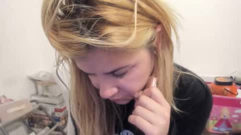 MIA online show from 3, 11, 2025