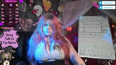 ArtsyHeartsyy online show from 15, 11, 2025