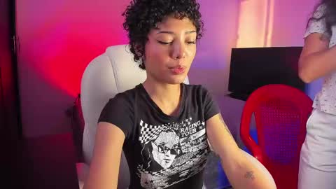 Ariana and Kelsieh online show from 11, 3, 2025