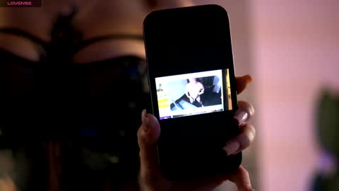 Snapshot of aryadeluna chatting on 7, 2, 2025 Lunaa online show from 7, 2, 2025