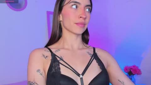 Snapshot of aryane_art_ chatting on 11, 9, 2025 carol online show from 11, 9, 2025