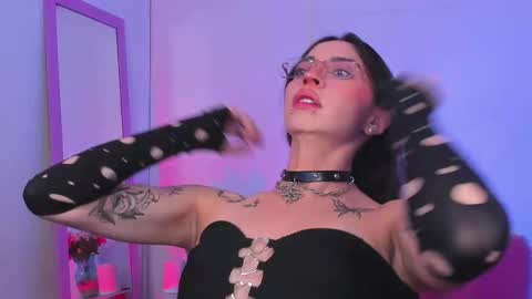 Snapshot of aryane_art_ chatting on 11, 10, 2025 carol online show from 11, 10, 2025