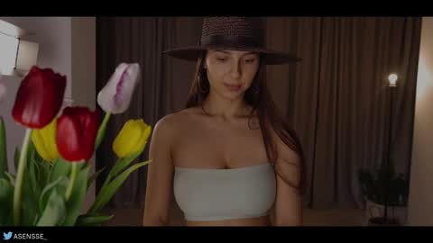 Snapshot of asensse chatting on 7, 3, 2025 Call me Ann online show from 7, 3, 2025