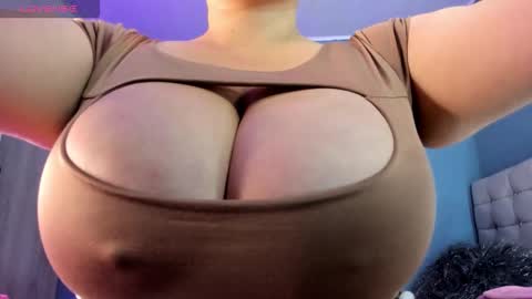 ashanty_vera01 online show from 3, 12, 2025